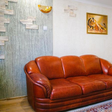 Appartement Daily rent flats à Petropavlovsk Extérieur photo
